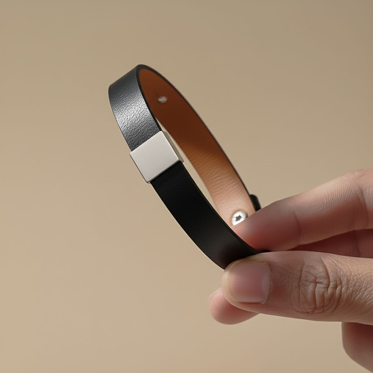 Bracelet homme en cuir gravé