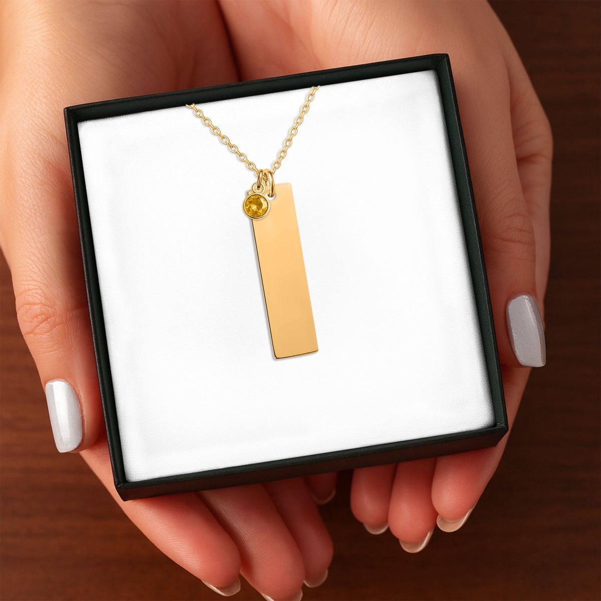 Collier barre verticale et pierre de naissance
